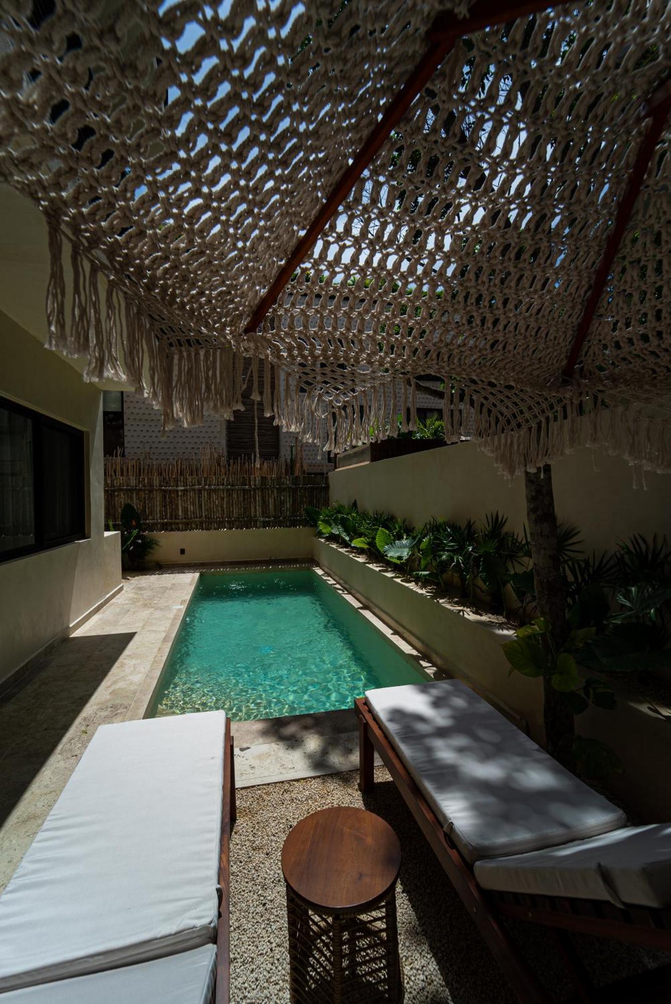 Aptos Chen Luum * Tulum